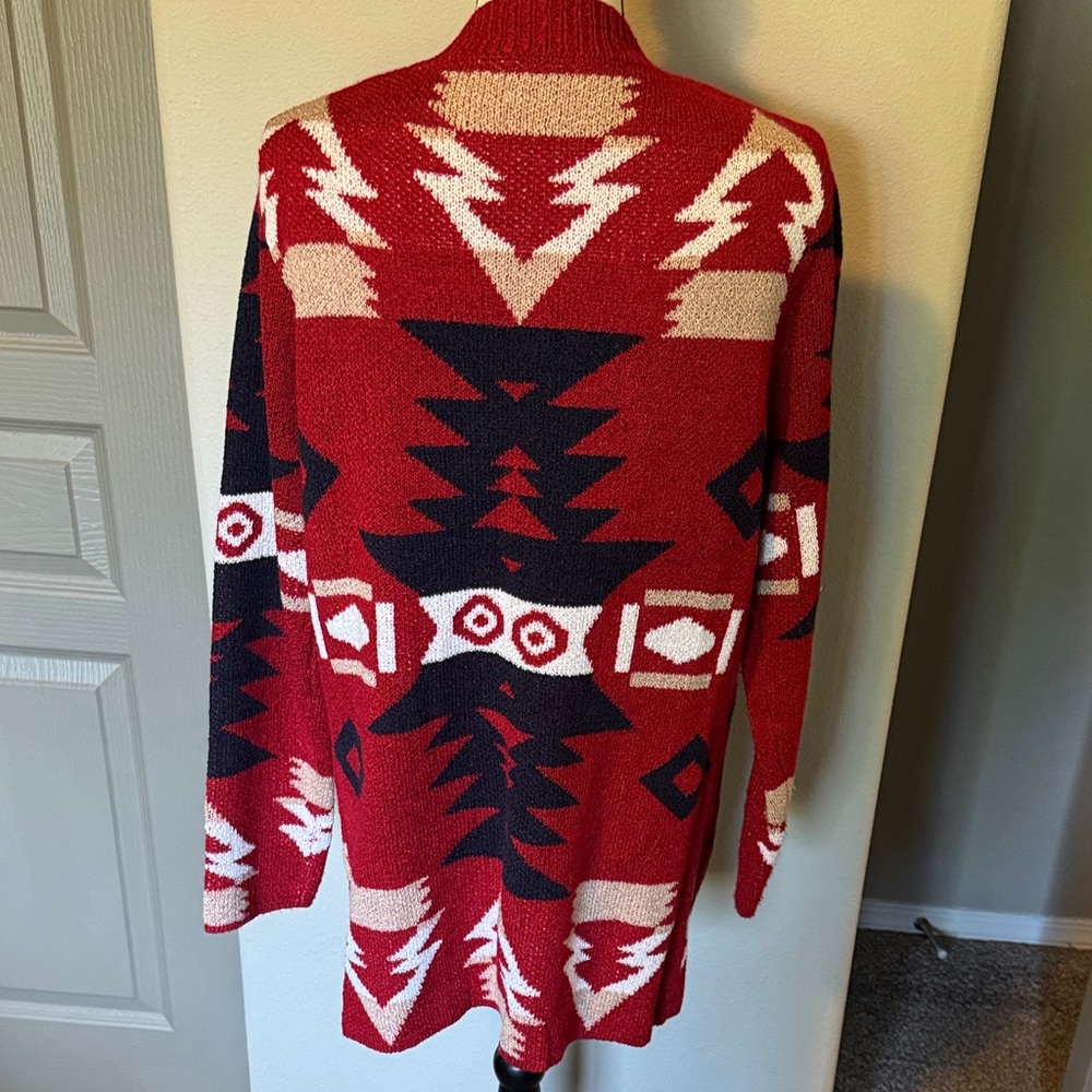 Chic Red Patterned Women's Cardigan - Picture 3 of 6